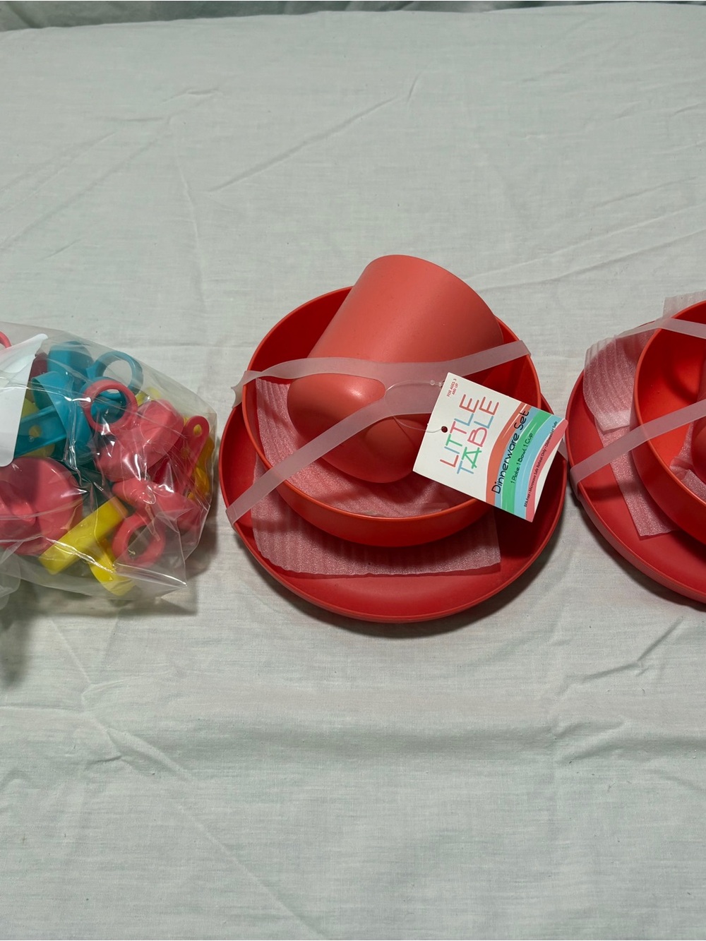 Coral Party Tableware Set and popsicle making set